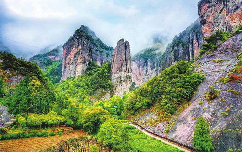 起飛新郴州 首航百日 坐上飛機去旅行