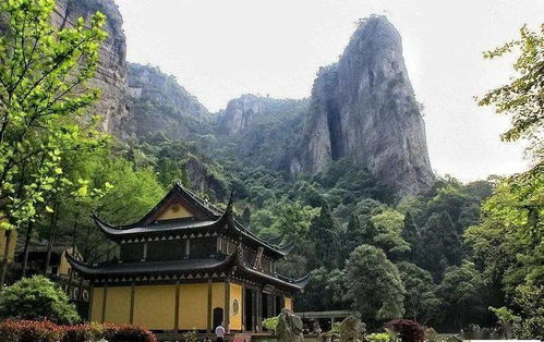 雁蕩山·楠溪江三天游 大龍湫的壯闊、靈峰的夜色與茶苑的清香